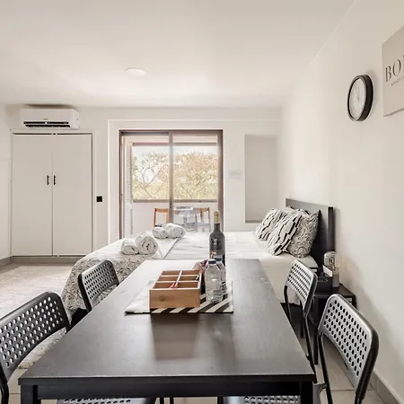 Moonlit Tide By Seareen Apartamento *