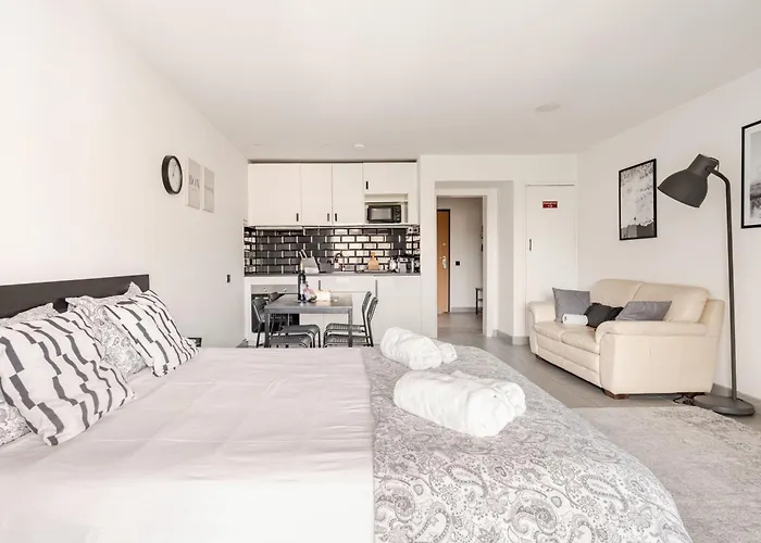 Moonlit Tide By Seareen *